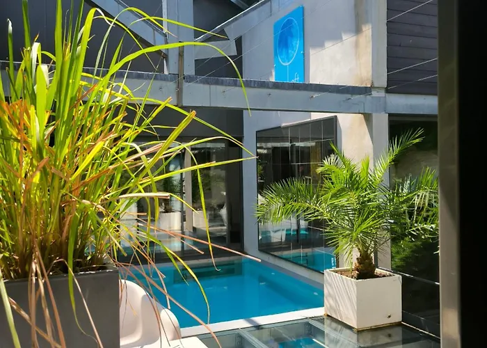 Be Loft B&B Pool & Spa Avignon, France