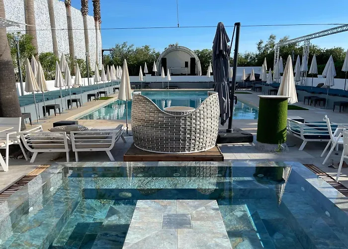 Le Jardin De Babylone Residence Festive & Naturiste "Reserve Aux Couples Uniquement" Agde, Frankreich