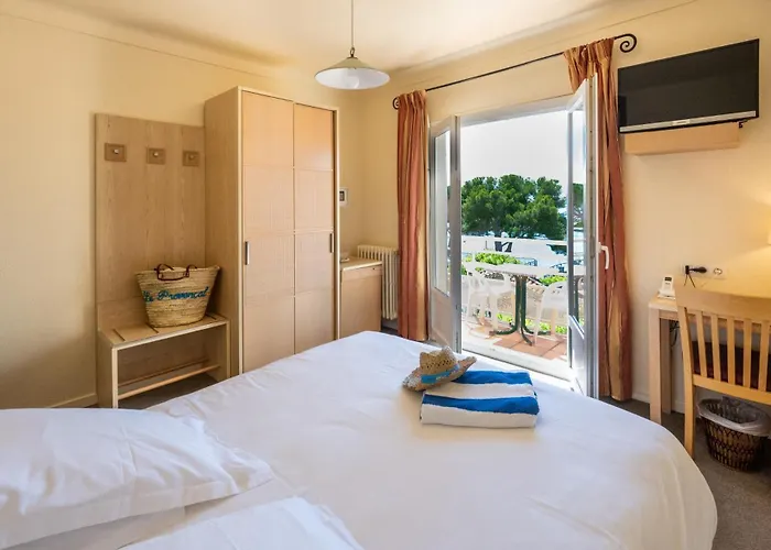 Logis Hotel Le Provencal Rest Les Muriers Les Issambres, Frankreich