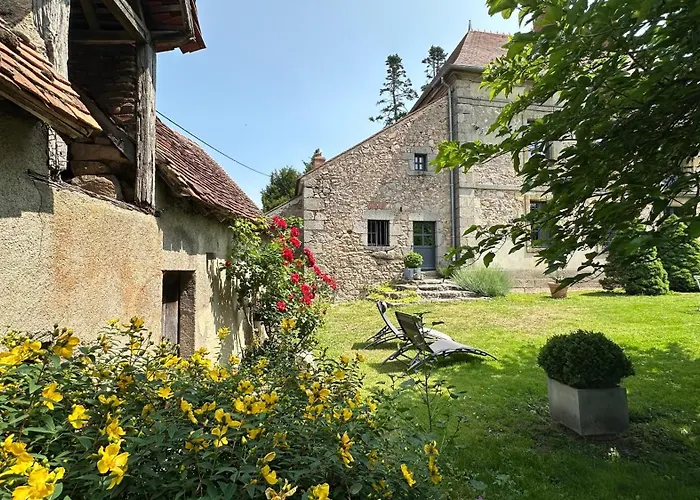 Zone Bleue Bed & Breakfast Hyds, France