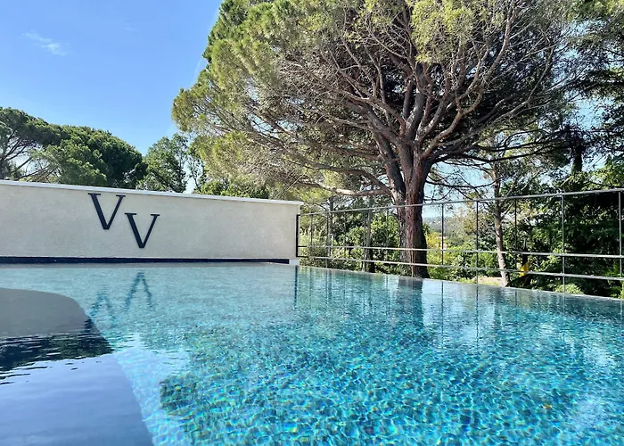 Le Vallon De Valrugues Hotel Spa & Villas