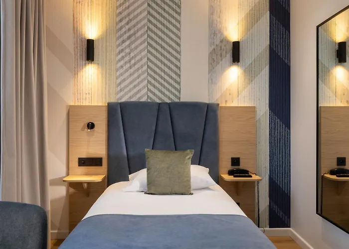 Hotel Espace Champerret Levallois-Perret, France