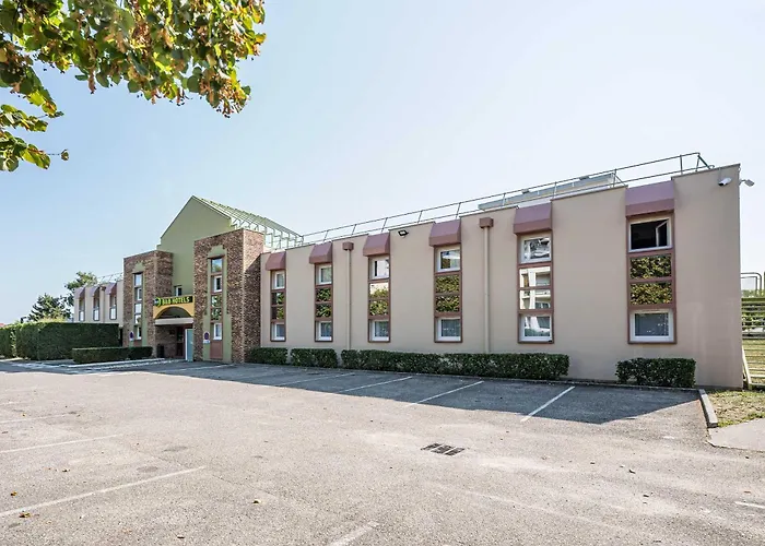 HOTEL Est