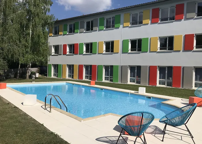 Best Western Le Longchamp Craponne, France
