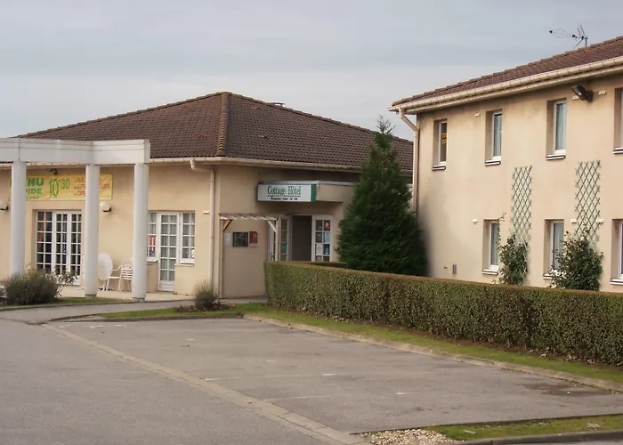 Logis & Restaurant & Bar Le Cottage