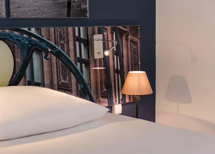 Hotel Le Cardinal Rueil Centre