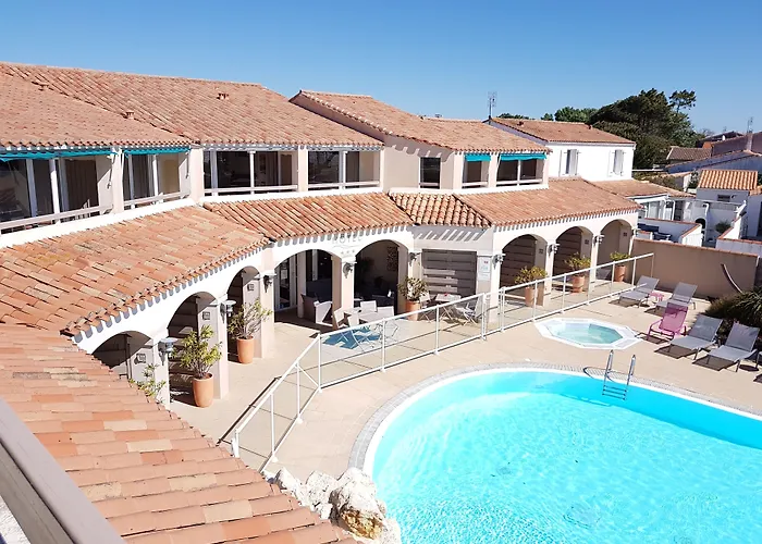 Hotel Restaurant Le Grand Large - Face A La Plage - Ile De Re