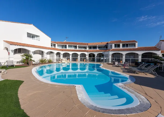 Hotel Restaurant Le Grand Large - Face A La Plage - Ile De Re