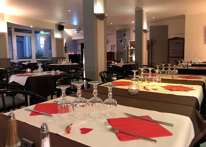 La Buissonniere Hotel Corbigny, France