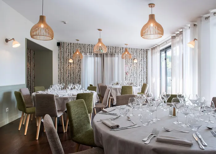 Logis Hotel Tante Yvonne & Son Restaurant Semi-Gastronomique - Lyon Nord Quincieux, Prancis