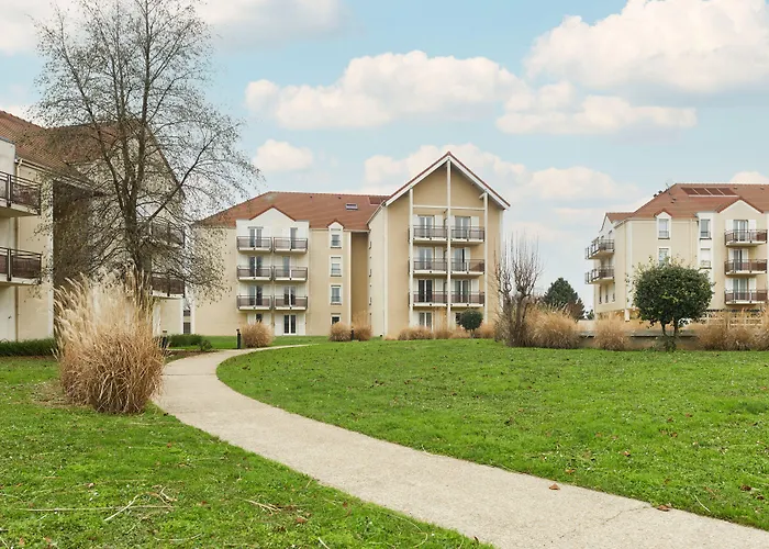 Zenitude Hotel Residences Roissy Village