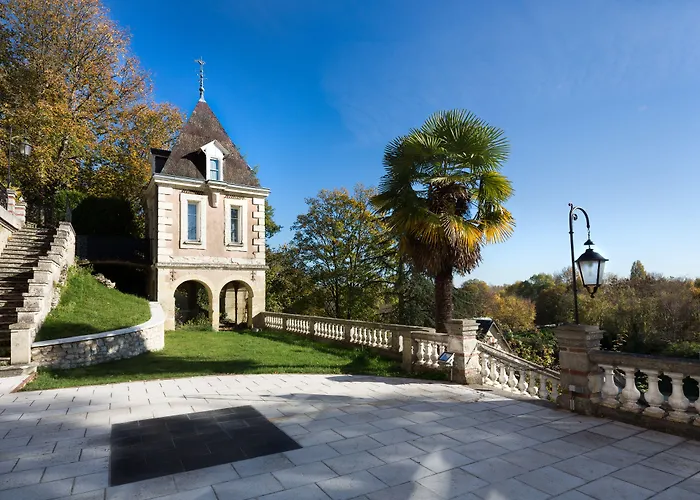 Art Hotel Rochecorbon, France