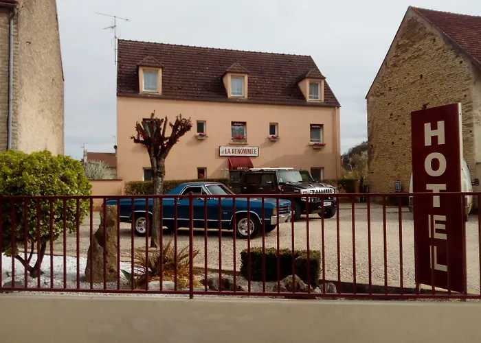Hotel A La Renommee Saint-Pere , France