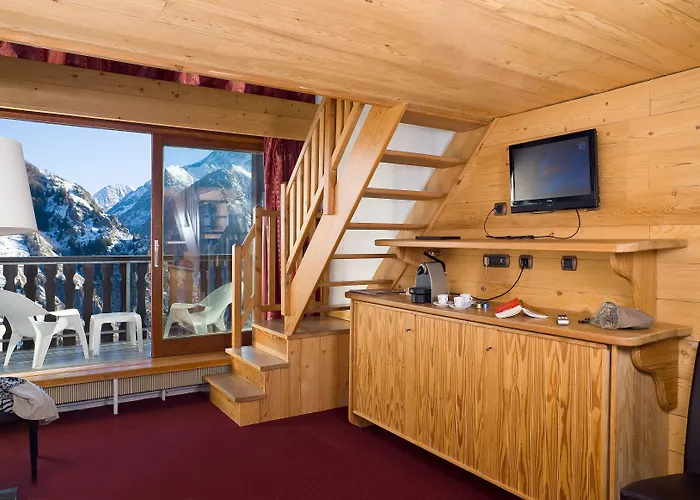 Madame Vacances Hotel Et Spa Ibiza Les Deux Alpes, France