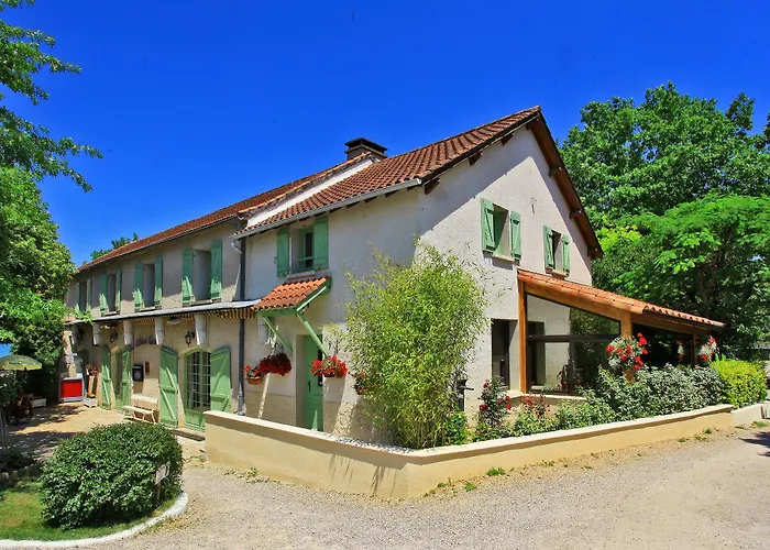 Le Clos Grand Pradines , France
