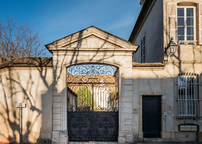 La Maison Des Courtines