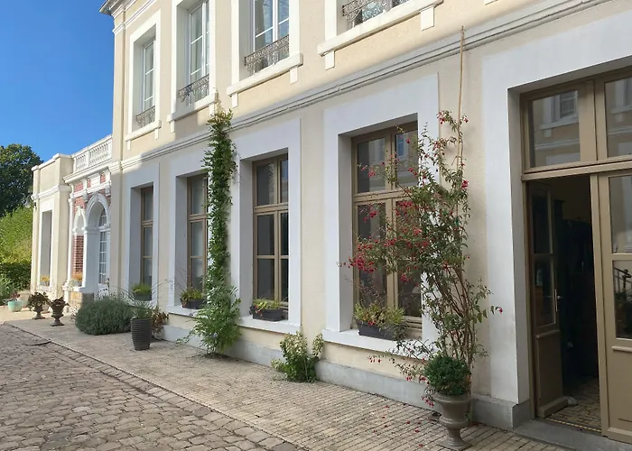 Au Jardin Des Deux Ponts