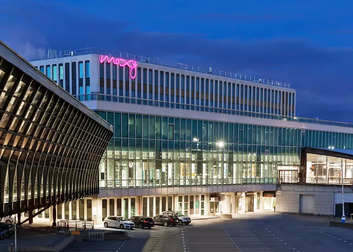 Moxy Lyon Airport