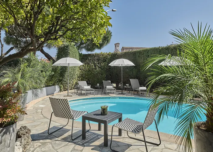 Hotel Le Suquet Cannes, France