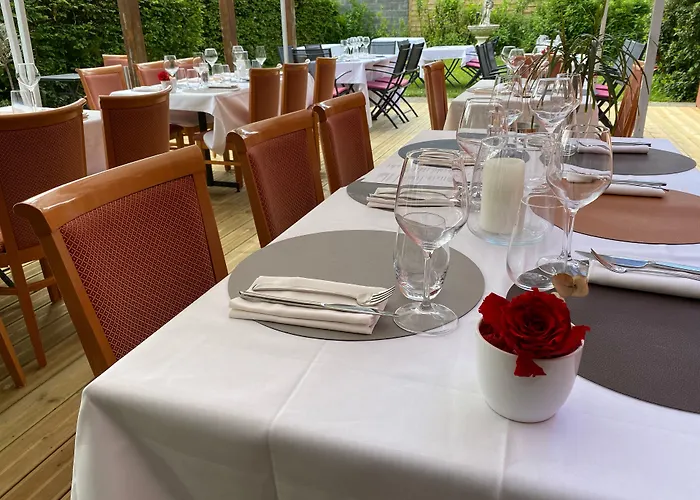 Logis Hotel Restaurant Spa Le Tosny Epaignes, France