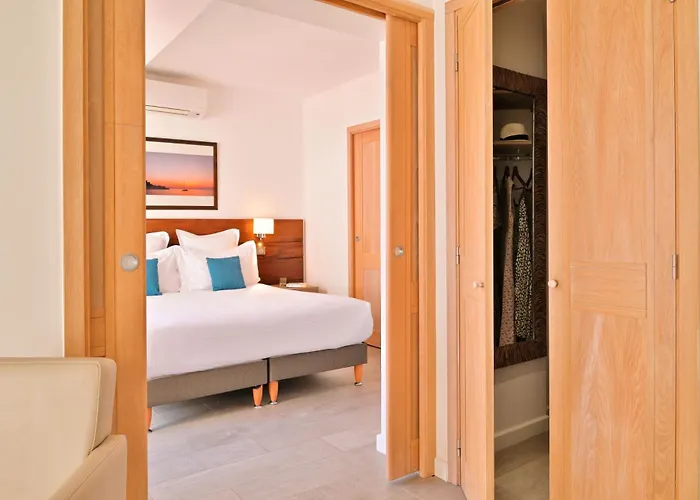 Hotel La Roya