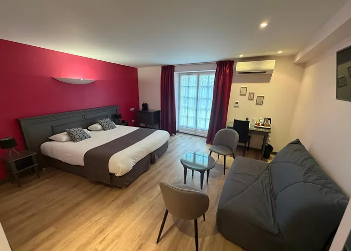 Logis Hotel Restaurant Le Moulin De La Coudre