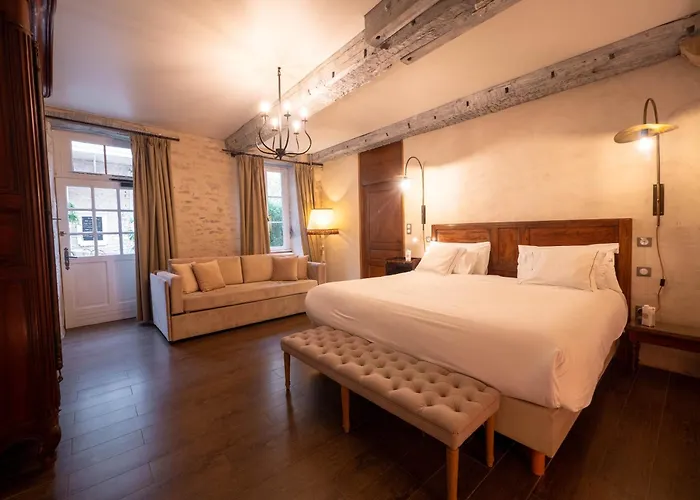 Les Remparts Hotels Et Demeures Historiques Beaune , France