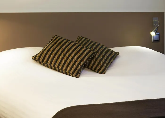 Residence Mercure Paris La Defense Grande Arche Nanterre, France