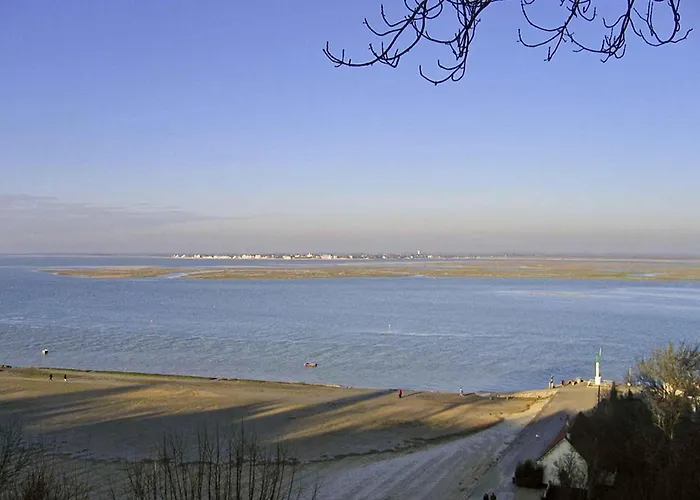 Mercure Abbeville Centre - Porte De La Baie De Somme