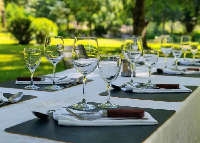Logis Hotel De France- Restaurant Grill Domfront , France
