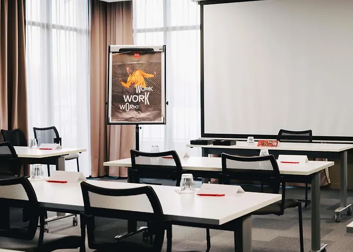 Ibis Centre Rive Gauche Mermoz