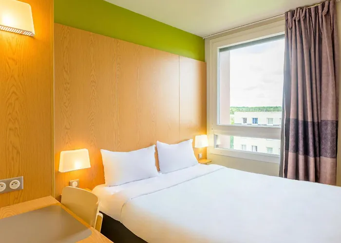 B&B Hotel Marne-La-Vallee Torcy Gare 3 Etoiles