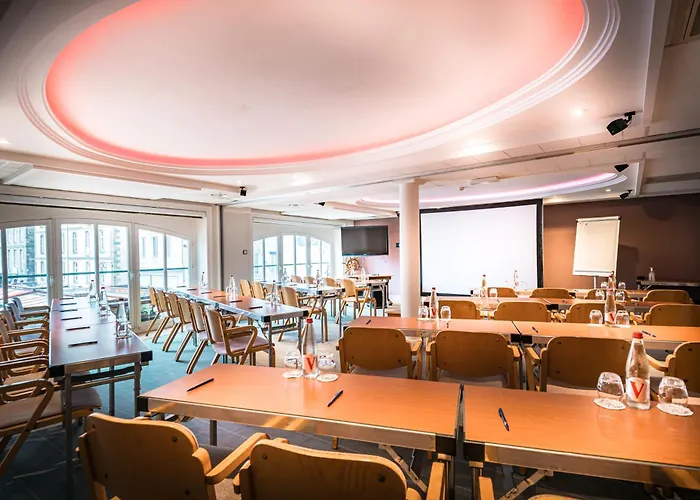 Hotel France Et Chateaubriand