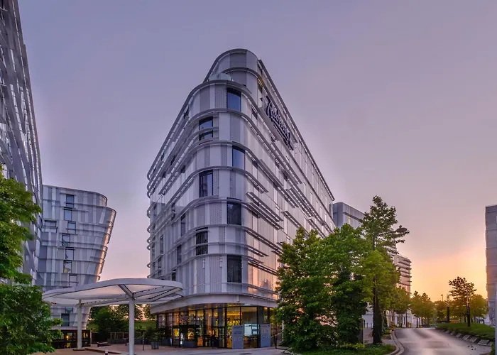Radisson Blu Cdg Airport Terminal Hotel, Paris