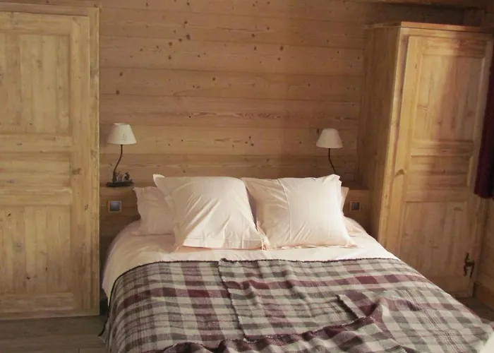 Chez La Fine Bed & Breakfast Les Gets, France