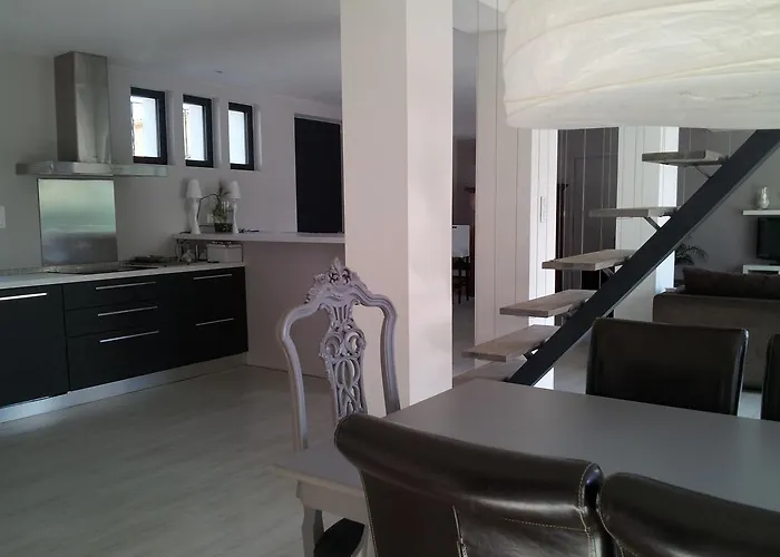 Villa Zen Narbona con Piscina