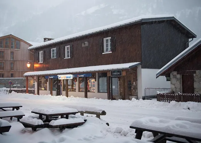 Chalet Chardons Hostel