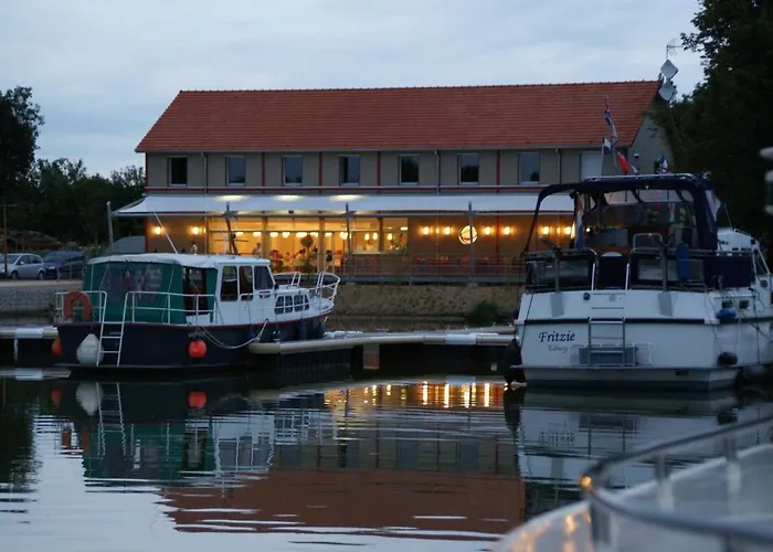 Le Port De Decize Hotel, France