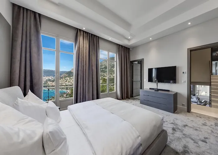 Luxurious Villa Overlooking Monaco Roquebrune-Cap-Martin, Francja
