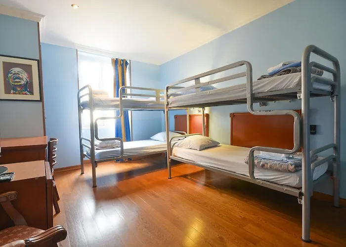 Baccarat Hostel Niza, Francia